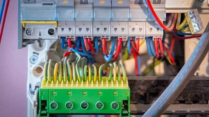 Mise en place et configuration d'un tableau électrique Saint-Jeoire